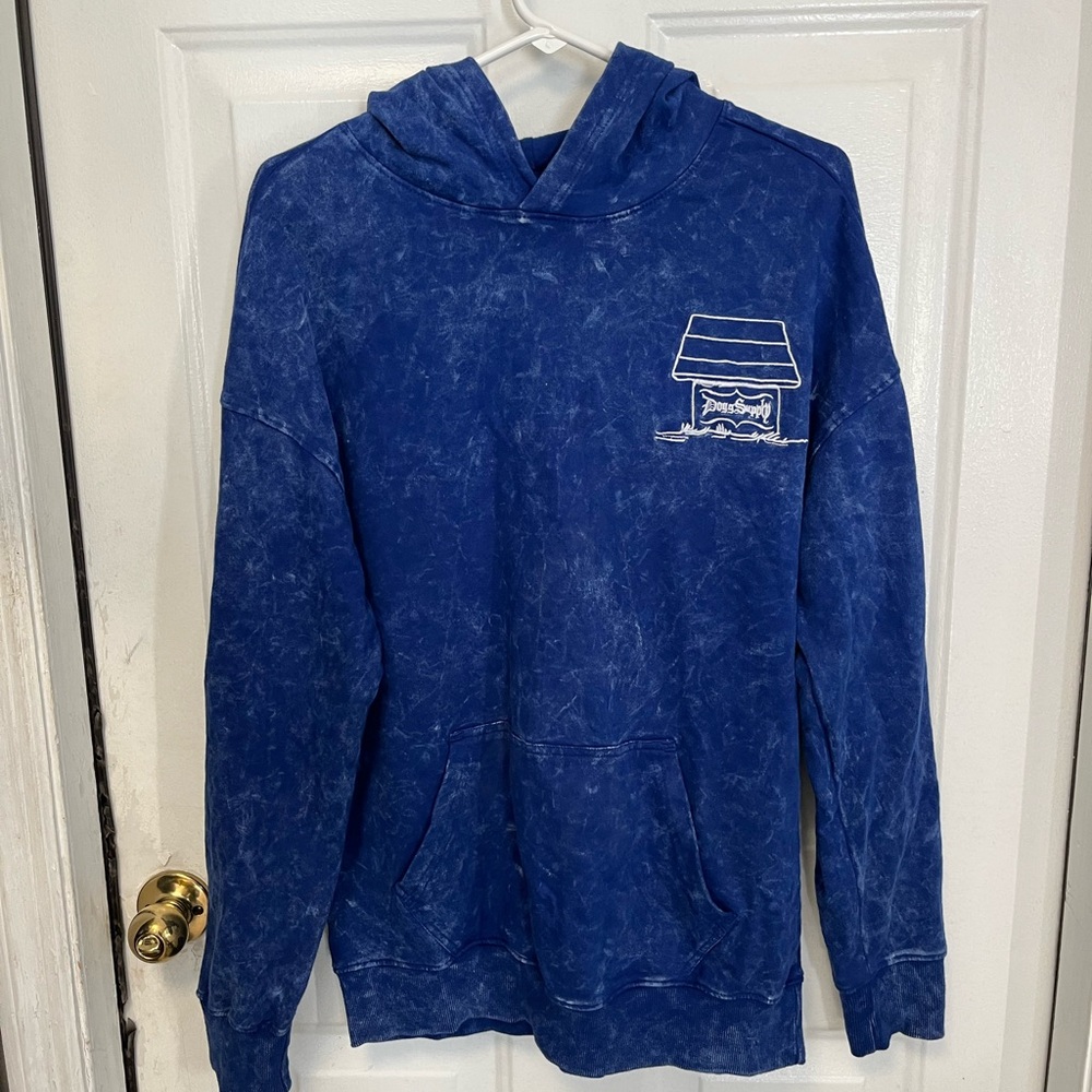 Men's Blue Snoop Dogg Xs Hoodie Sweatshirt fits like a medium/large